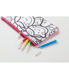 Estuche con rotuladores