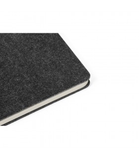 MISHIMA Cuaderno A5 con tapa semidura de fieltro reciclado 100 rPET con anillas y paginas rayadas