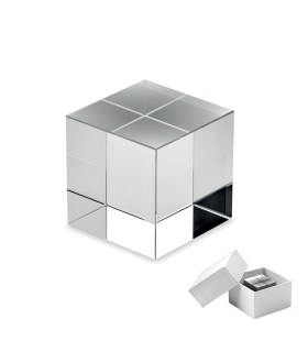Premio cubo de cristal