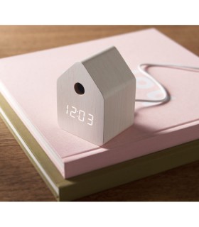 Reloj despertador de MDF